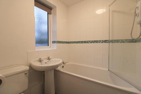 1 bedroom ground floor maisonette to rent, Vesey Close, Farnborough GU14