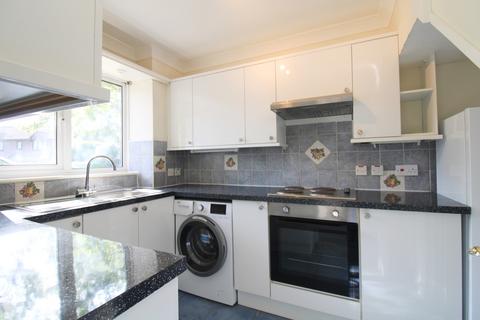1 bedroom end of terrace house to rent, Kingfisher Close, Farnborough GU14