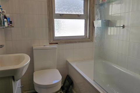 48 Nelgarde Road, London, SE6 4TF