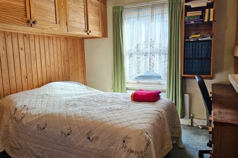 48 Nelgarde Road, London, SE6 4TF