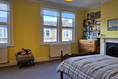 48 Nelgarde Road, London, SE6 4TF