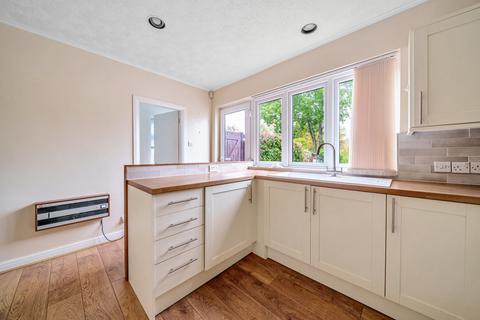 3 bedroom semi-detached house for sale - Crescent Drive, Petts Wood, Orpington