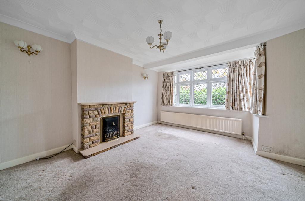 Crescent Drive, Petts Wood, Orpington 3 bed semidetached house for