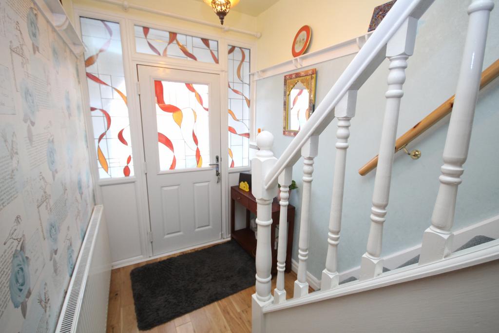 Derbyshire Lane West, Stretford, M32 9LW 3 bed semidetached house for