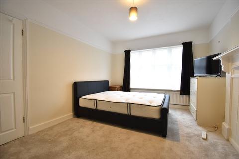 1 bedroom in a house share to rent - Farnborough Road, Farnborough, Hampshire, GU14