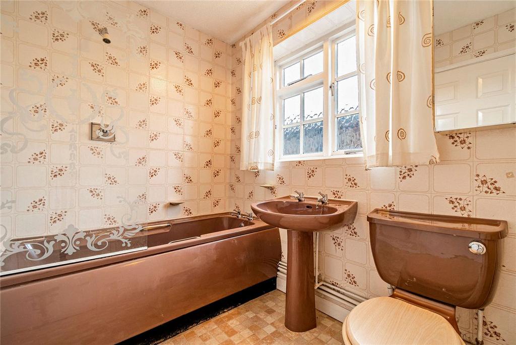 Main Bathroom
