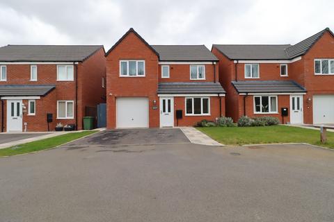 4 bedroom detached house for sale - Lapwing Close, Shepshed, LE12