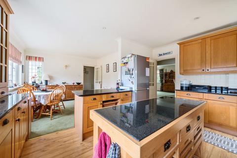 4 bedroom detached house for sale - West Close, Middleton-On-Sea, PO22