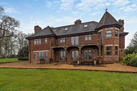 7 bedroom detached house to rent, Penshurst Road, Bidborough, Tunbridge Wells, Kent