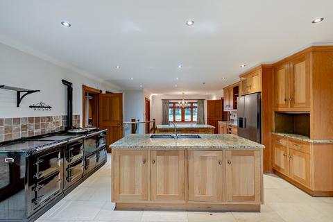 7 bedroom detached house to rent, Penshurst Road, Bidborough, Tunbridge Wells, Kent