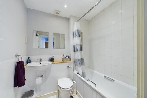 97 Sandpiper Close, Greenhithe, DA9 9RY