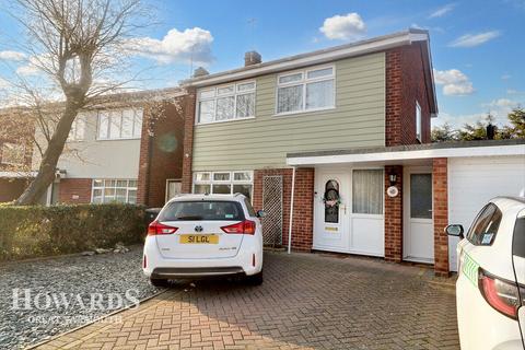 3 bedroom detached house for sale - The Street, Hemsby