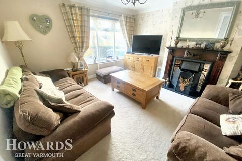 3 bedroom detached house for sale, The Street, Hemsby