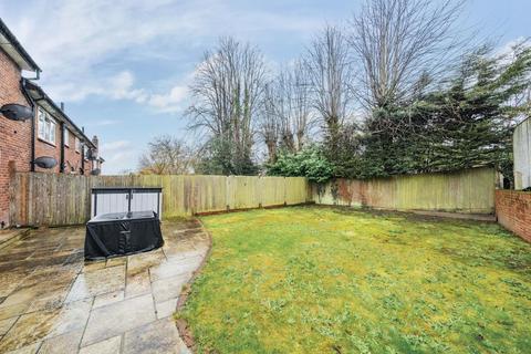 3 bedroom end of terrace house to rent, Stanmore,  Harrow,  HA7
