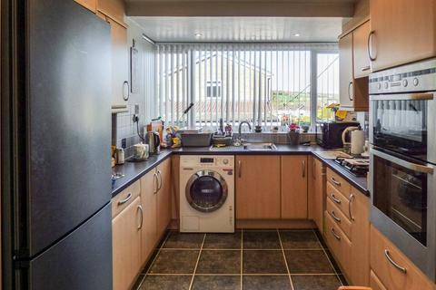 3 bedroom semi-detached house for sale - Gamel View, Steeton, Keighley, West Yorkshire, BD20