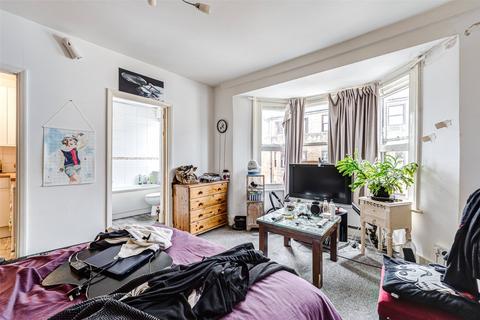 Studio for sale, Western Place, Worthing, West Sussex, BN11