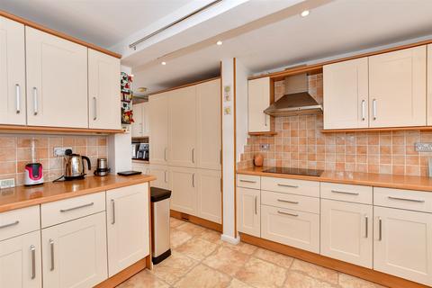 28 Horsley Cross, Basildon, SS14 2EN