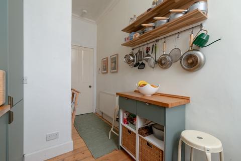 2 bedroom flat for sale - 39/5 Spey Terrace, Leith, Edinburgh, EH7 4PU