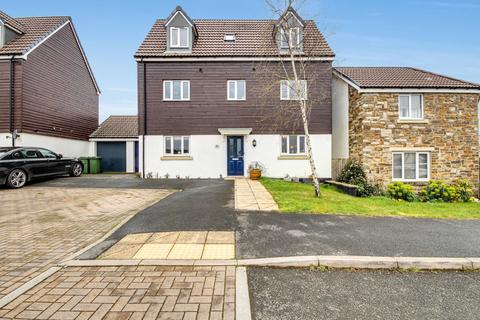 4 bedroom detached house for sale, Sea King Close, Barnstaple EX31