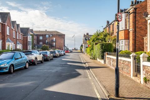 2 bedroom terraced house for sale, Queen Street, Lytham St. Annes, FY8