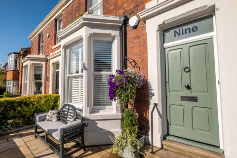 2 bedroom terraced house for sale, Queen Street, Lytham St. Annes, FY8