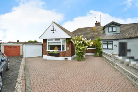 24 Elmstead Close, Corringham, Stanford-le-hope, SS17 9EL