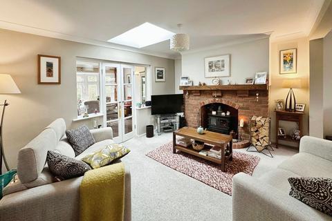 24 Elmstead Close, Corringham, Stanford-le-hope, SS17 9EL