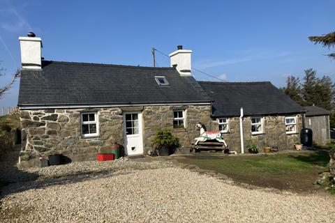 2 bedroom property with land for sale, Sarn Pwllheli LL53 8EY