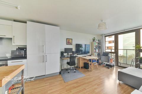 1 bedroom apartment for sale - High Street, LONDON