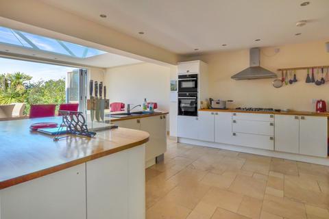 4 bedroom detached house for sale, Coast Road, New Romney TN28