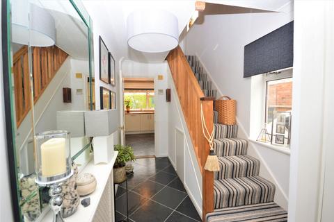 21 Darlinghurst Road, Folkestone, CT19 4PL