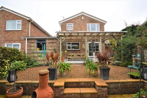 21 Darlinghurst Road, Folkestone, CT19 4PL