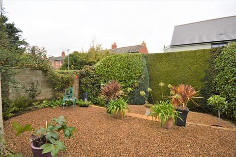 21 Darlinghurst Road, Folkestone, CT19 4PL