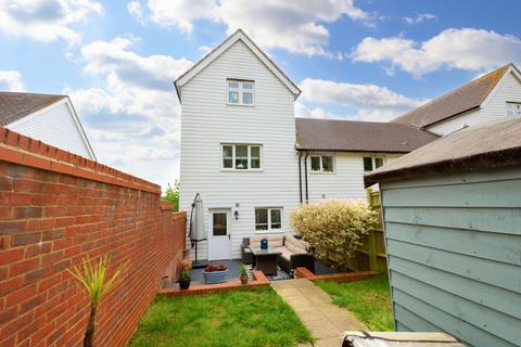 4 bedroom end of terrace house for sale, Hamstreet, Ashford TN26