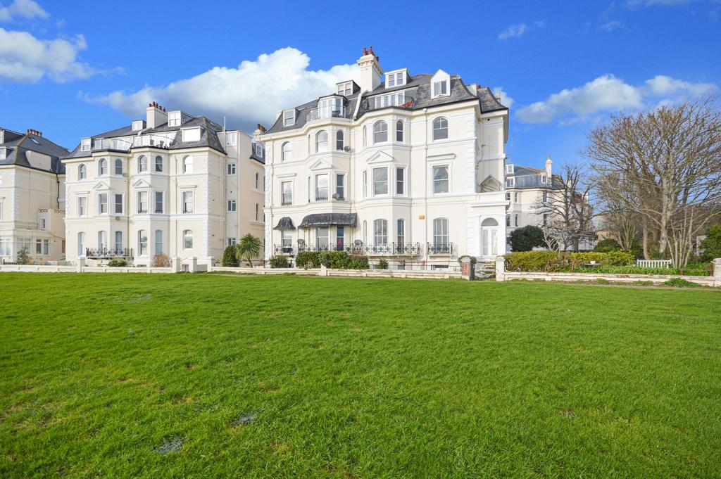 19b Clifton Crescent, Folkestone CT20 2 bed ground floor flat for sale £450,000