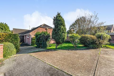 3 bedroom detached bungalow for sale, Broadlands Avenue, New Romney TN28