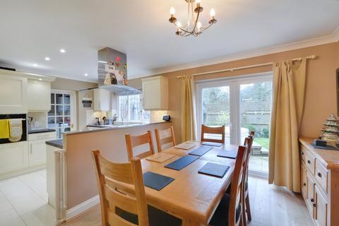 5 bedroom link detached house for sale, Brisley Court, Ashford TN23