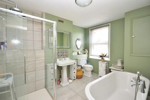 56 Garden Road, Folkestone, CT19 5RA