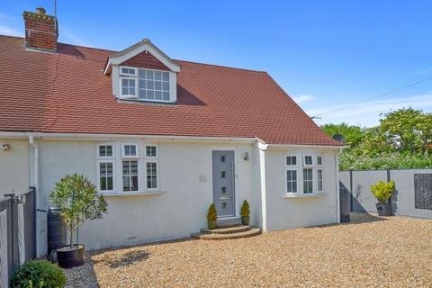 3 bedroom chalet for sale, Hardy Road, New Romney TN28