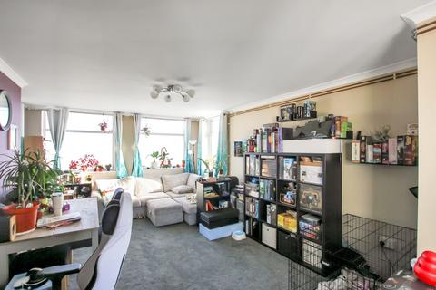 2 bedroom apartment for sale - Lydd On Sea, Romney Marsh TN29
