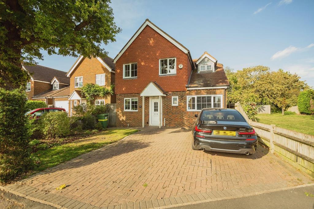 Headcorn, Ashford TN27 4 bed detached house for sale £535,000