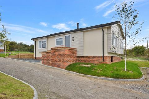 2 bedroom park home for sale, Yew Tree Park Home, Charing TN27