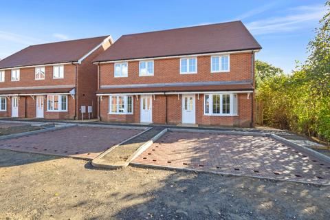 3 bedroom semi-detached house for sale, Wildflower Grove, Ashford TN26