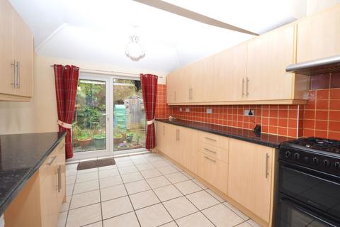 1 bedroom ground floor flat for sale, Kingsnorth Gardens, Folkestone CT20