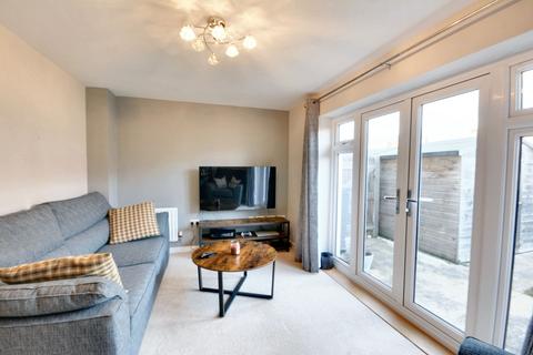 13 Nuthatch Drive, Finberry, Ashford, TN25 7AA