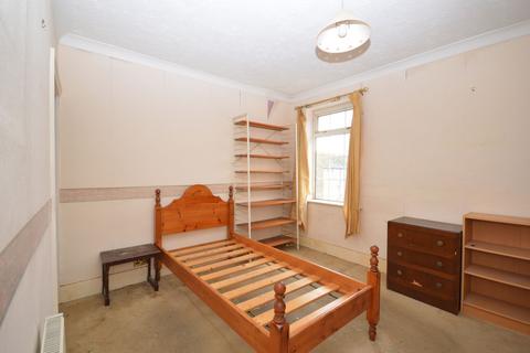 68 Park Road, Folkestone, CT19 4DQ