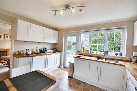 4 bedroom detached house for sale, Canterbury Road, Ashford TN25