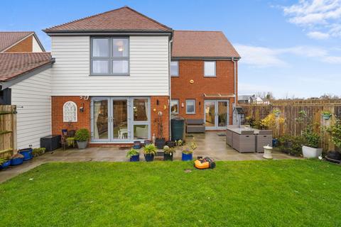 4 bedroom detached house for sale, Teasel View, Ashford TN24
