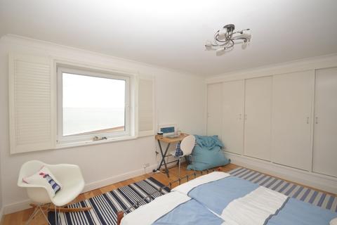 2 Castle Bay, Sandgate, Folkestone, CT20 3DU