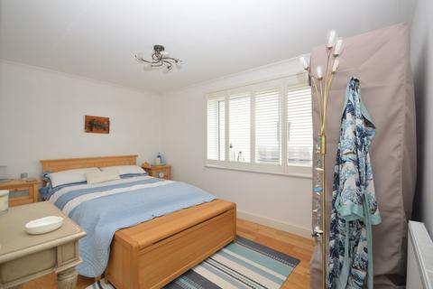2 Castle Bay, Sandgate, Folkestone, CT20 3DU